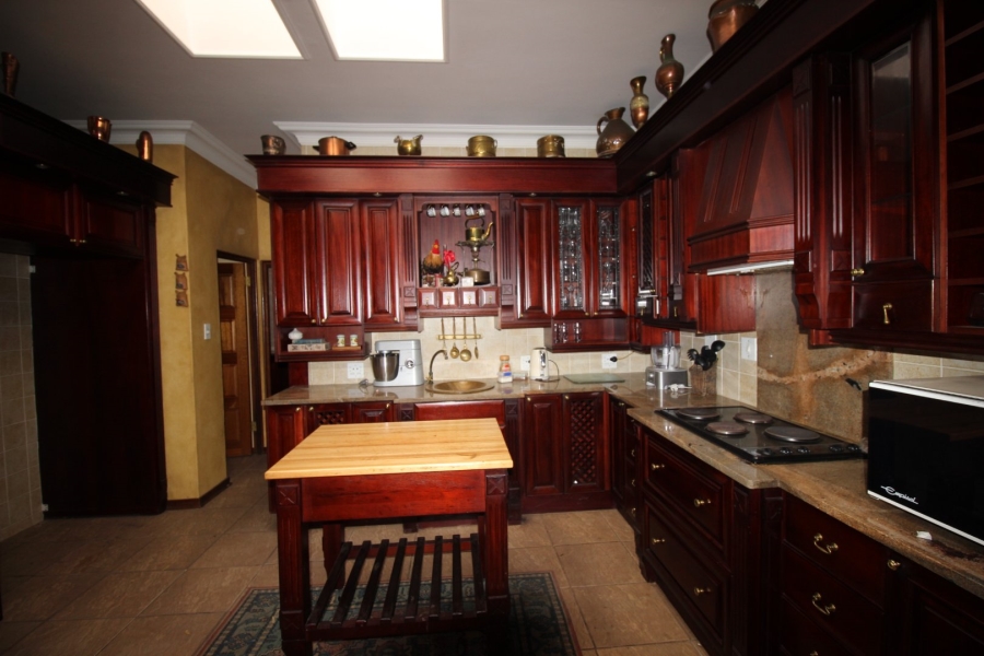 3 Bedroom Property for Sale in Lake Deneysville Free State